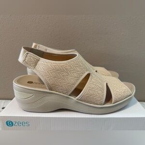Bzees Daytona Slingback Wedge Sandal - NIB